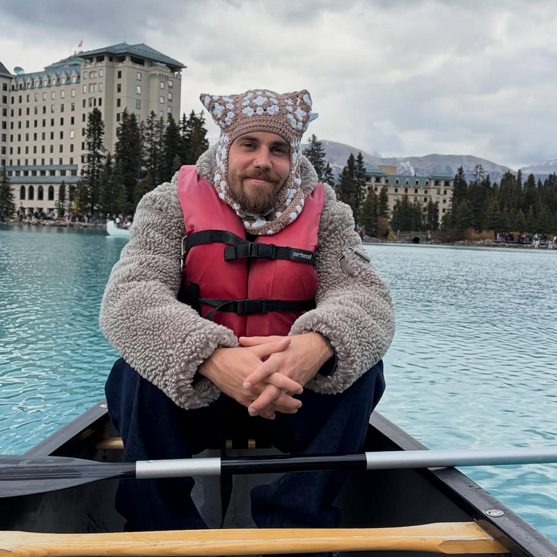 ARKYVE COOKIE BUTTER CROCHET CAT MASK