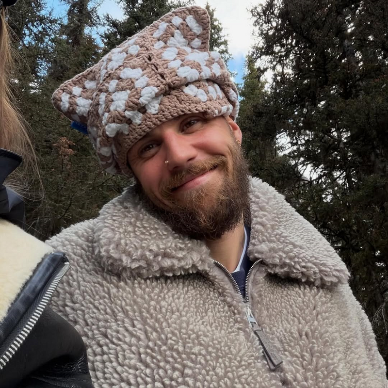 ARKYVE COOKIE BUTTER CROCHET CAT MASK