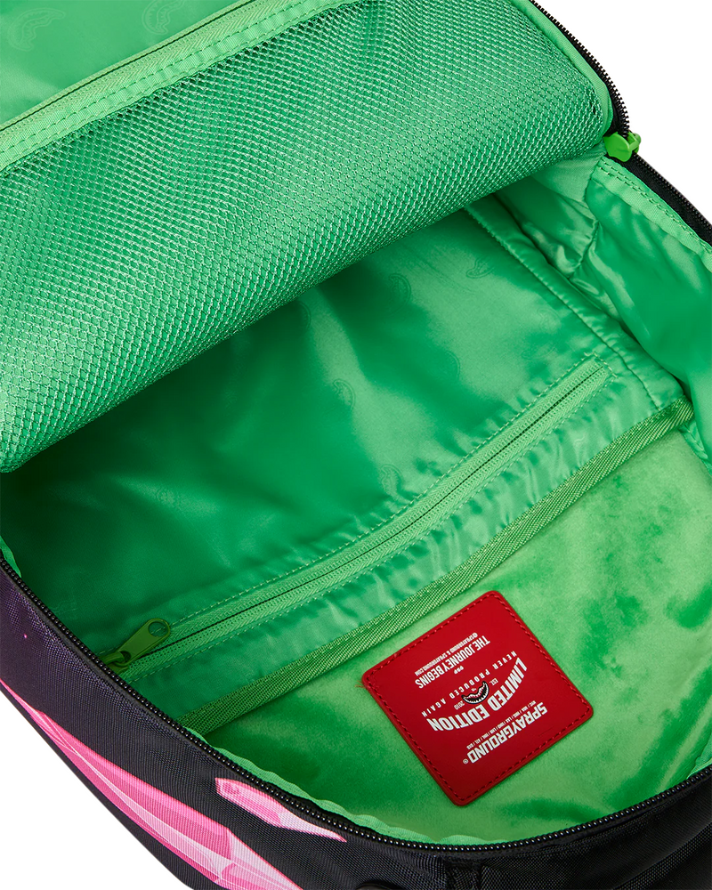 <p>SPRAYGROUND B9083 RICK AND MORTY KALAXIAN CRYSTAL PILE SHARK BACKPACK BTS26</p>